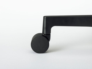 タモトチェア / ナイロンキャスター